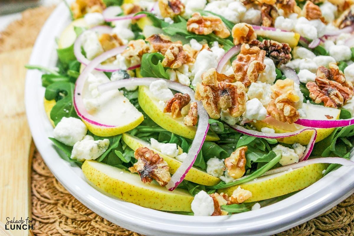 Arugula Salad with Pears and Goat Cheese Recipe 20 - Fall is here, and it’s time to bring those seasonal flavors to your table with an easy and delicious Arugula Salad with Pears and Goat Cheese!