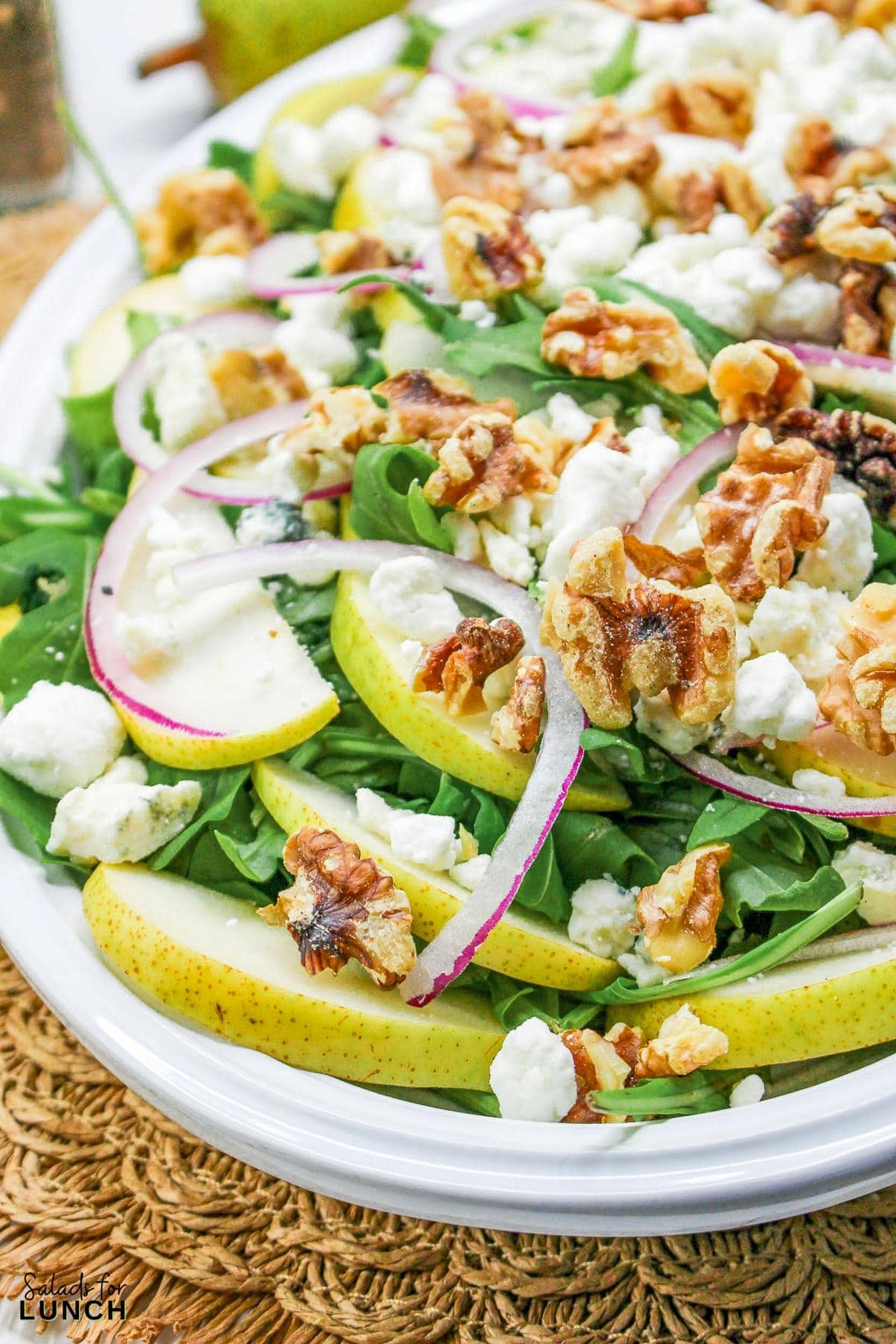 Arugula Salad with Pears and Goat Cheese - Arugula Salad with Pears and Goat Cheese Recipe 21 Arugula Salad with Pears and Goat Cheese Recipe 21 - Fall is here, and it’s time to bring those seasonal flavors to your table with an easy and delicious Arugula Salad with Pears and Goat Cheese!