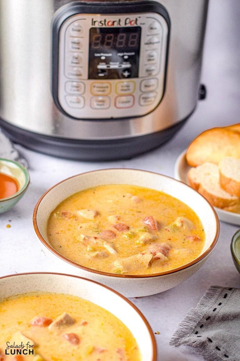 Instant Pot Creamy Buffalo Chicken Soup