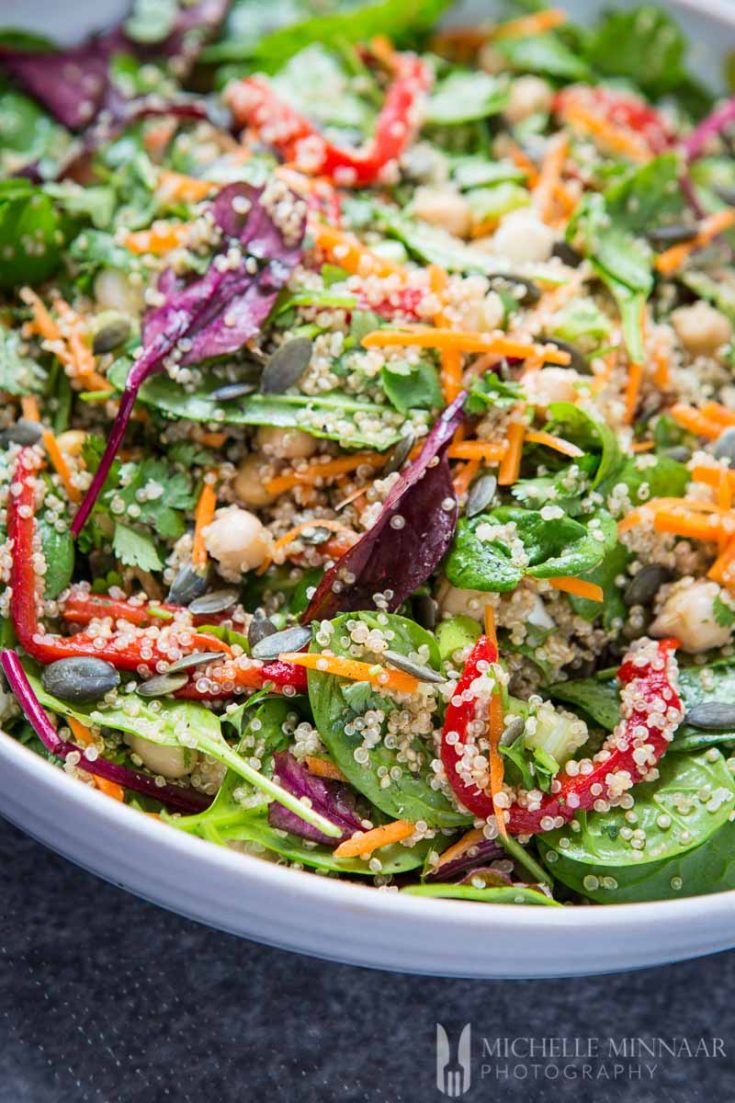 saladlunch - Let’s go keen-wah crazy with this tasty round-up of easy quinoa salad recipes to take to your next potluck! These delicious quinoa salad recipes are gloriously gluten-free with lots of vegetarian options too.