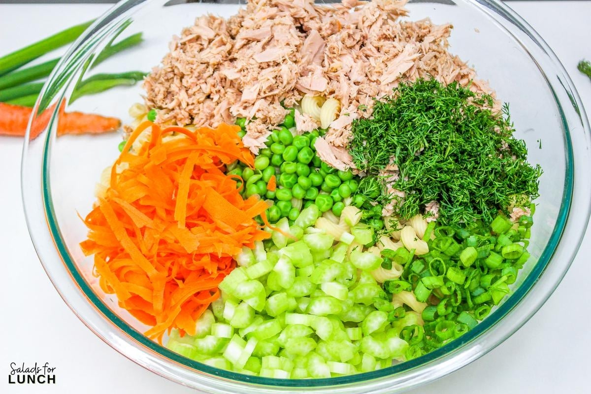 Tuna Pasta Salad 4 - Tuna pasta salad is a classic dish that's easy to make, delicious, and perfect for meal prep. Made with pasta, canned tuna, and your favorite vegetables, it's a healthy and satisfying option for lunch or dinner.